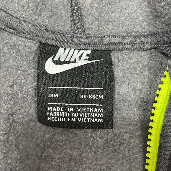Nike jacket - Picture 2 of 5